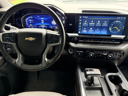 Used 2023 Chevrolet Silverado 1500 LTZ AWD/4WD image 8