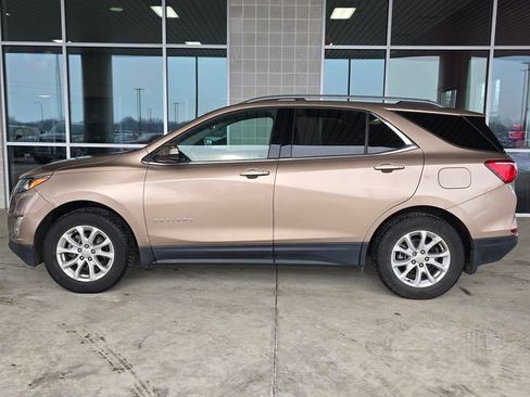 Used 2018 Chevrolet Equinox LT w/ Sun & Infotainment Package image 14