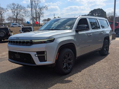 New 2026 Jeep Grand Wagoneer L Limited w/ Premium Group II image 1