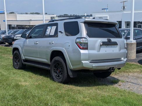 Used 2021 Toyota 4Runner TRD Off-Road Premium w/ Moonroof Package AWD/4WD image 7