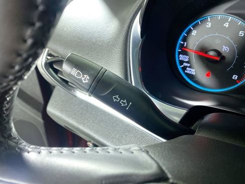 Used 2019 Chevrolet Traverse LT image 14