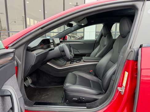 Used 2021 Tesla Model S Plaid image 16