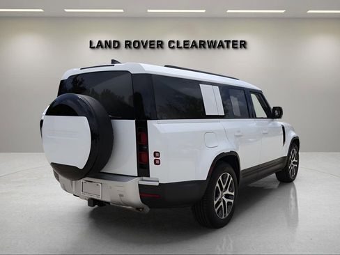 Used 2025 Land Rover Defender 130 S image 5