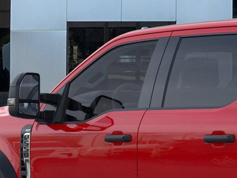New 2025 Ford F550 4x4 Crew Cab Super Duty w/ XLT Value Package image 21