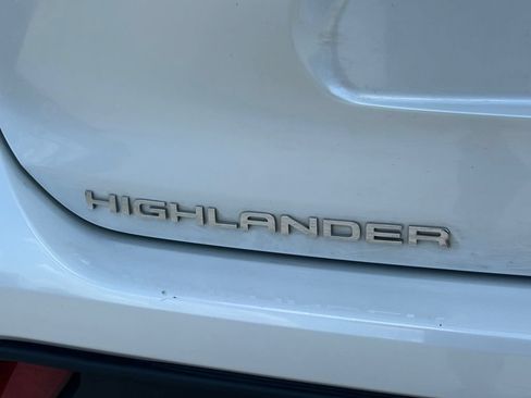 Used 2022 Toyota Highlander XSE FWD image 13