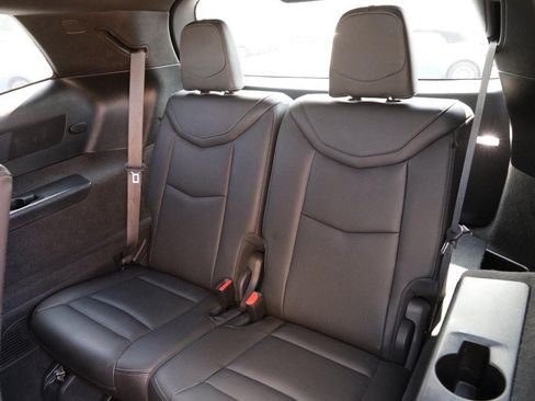 Used 2023 Cadillac XT6 Premium Luxury AWD/4WD image 11