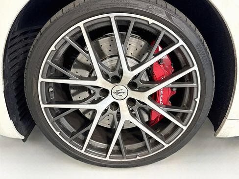Used 2024 Maserati GranTurismo Trofeo AWD/4WD image 27