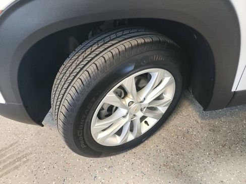 Used 2023 Chevrolet TrailBlazer LS FWD image 23