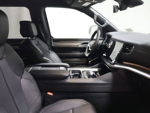 New 2026 Jeep Grand Wagoneer L Limited AWD/4WD image 18