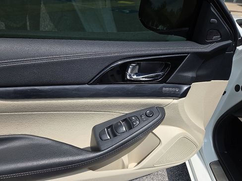 Used 2023 Nissan Maxima Platinum w/ Sport Mat Group FWD image 15