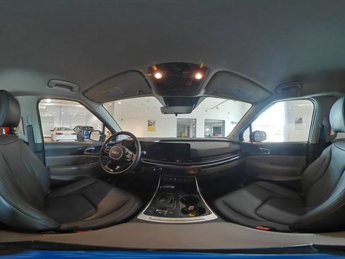 Used 2026 Kia Carnival FWD image 40