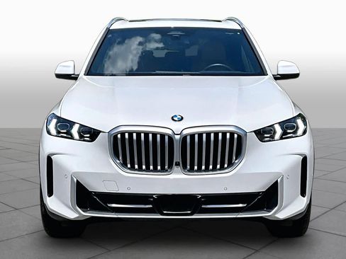 Used 2024 BMW X5 sDrive40i w/ Premium Package RWD image 3