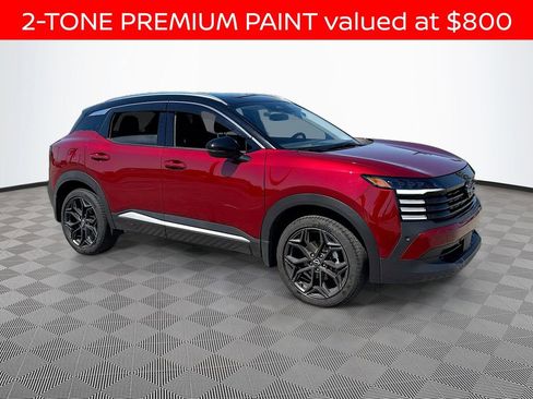 Used 2025 Nissan Kicks SR w/ SR Premium Package FWD image 3
