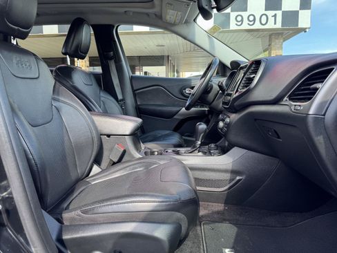 Used 2019 Jeep Cherokee Limited AWD/4WD image 27