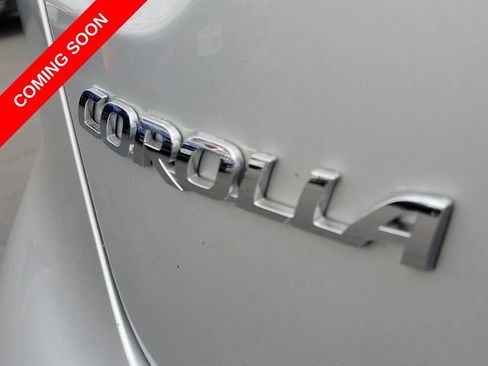 Used 2025 Toyota Corolla SE w/ SE Premium Package FWD image 10