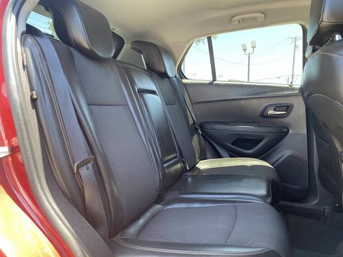 Used 2019 Chevrolet Trax LT w/ Driver Confidence Package FWD image 12