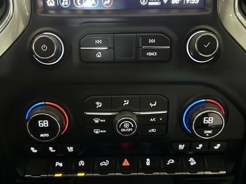 Used 2021 Chevrolet Silverado 1500 LTZ AWD/4WD image 21