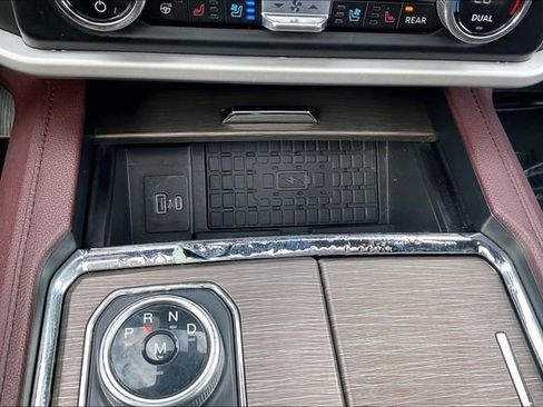 Used 2023 Ford Expedition Limited AWD/4WD image 31