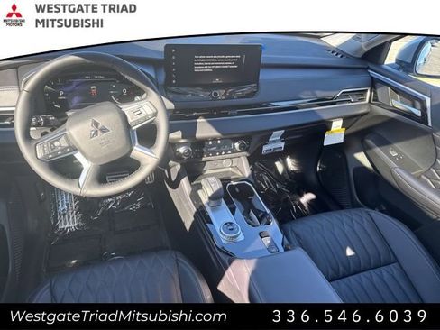 New 2026 Mitsubishi Outlander SEL image 11