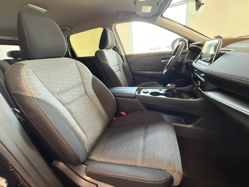 Used 2023 Nissan Rogue SV AWD/4WD image 17