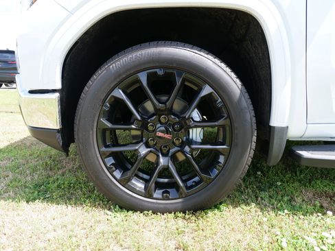 Used 2026 GMC Sierra 1500 SLT w/ SLT Convenience Package image 14