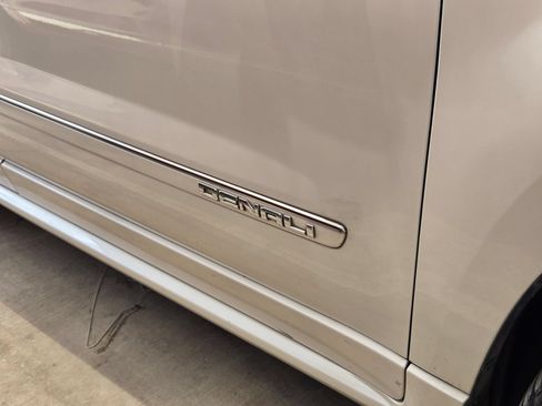 Used 2014 GMC Acadia Denali FWD image 8