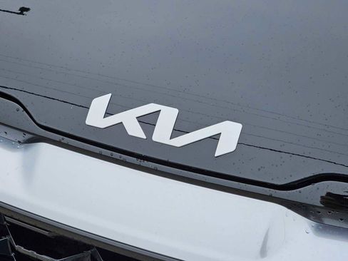 Certified 2024 Kia Sportage SX image 12