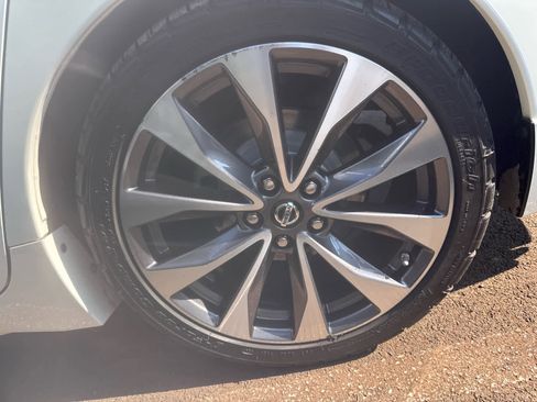 Used 2019 Nissan Maxima Platinum w/ Sport Mat Group image 6