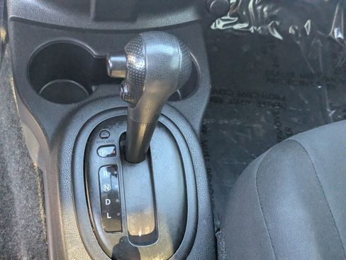 Used 2018 Nissan Versa S Plus image 27