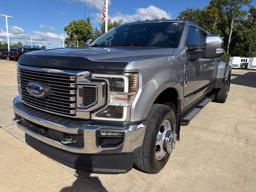 Used 2020 Ford F350 Lariat w/ Lariat Ultimate Package AWD/4WD image 2