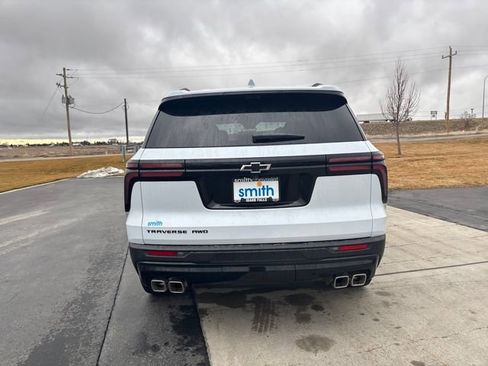 New 2026 Chevrolet Traverse LT w/ Enhanced Driving Package image 4