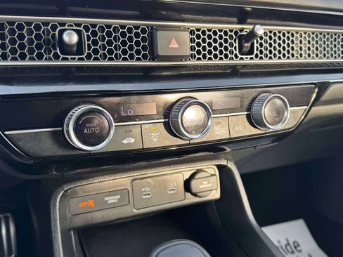 Used 2025 Honda Civic Sport image 28