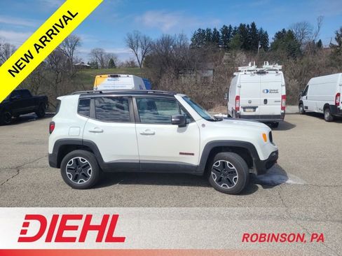 Used 2016 Jeep Renegade Trailhawk w/ Cold Weather Group image 4