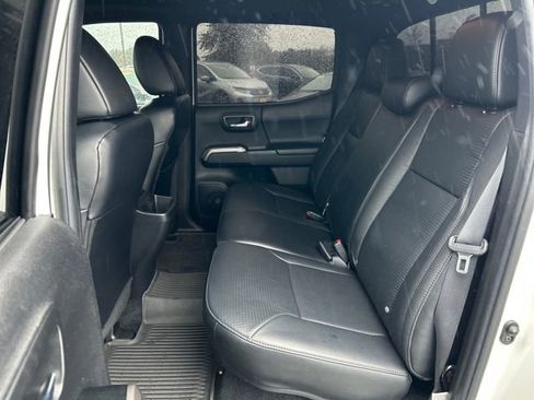 Used 2023 Toyota Tacoma Limited image 17
