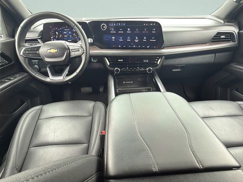 Used 2025 Chevrolet Tahoe LT RWD image 18
