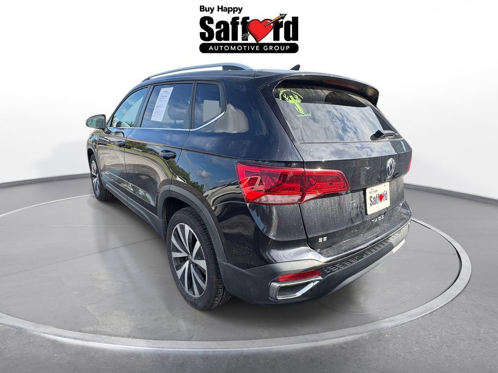 Used 2022 Volkswagen Taos SE AWD/4WD image 3