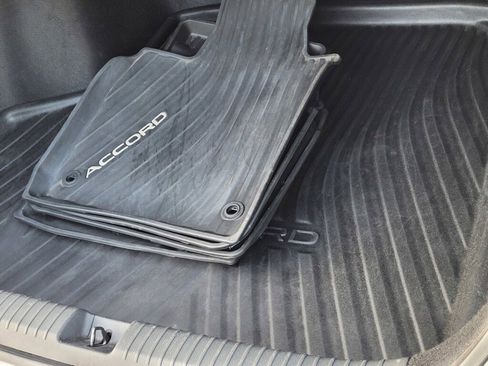 Certified 2023 Honda Accord EX image 18