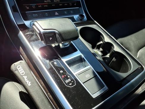 Used 2020 Audi Q8 Premium Plus AWD/4WD image 19