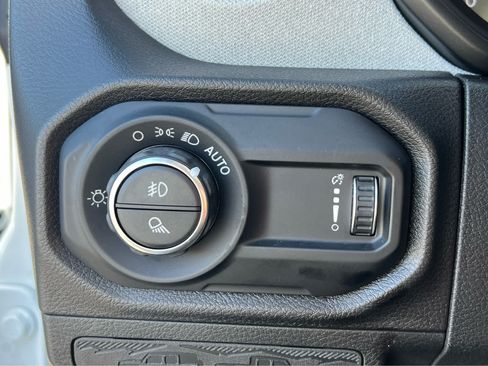 Used 2024 Jeep Gladiator Sport AWD/4WD image 31