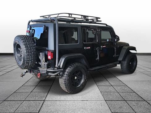 Used 2015 Jeep Wrangler Unlimited Rubicon w/ Connectivity Group AWD/4WD image 5