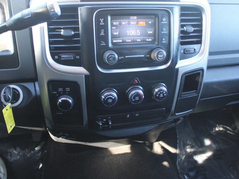Used 2017 RAM 2500 SLT image 11