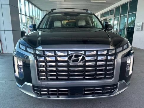Used 2024 Hyundai Palisade Calligraphy AWD/4WD image 2