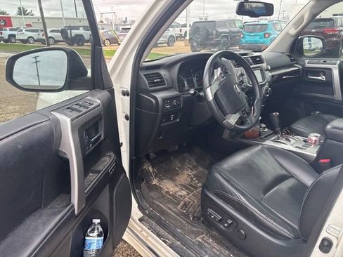 Used 2017 Toyota 4Runner Limited image 6