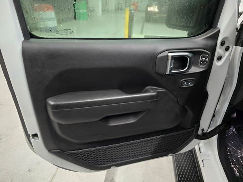 Used 2023 Jeep Wrangler Unlimited Sport AWD/4WD image 13