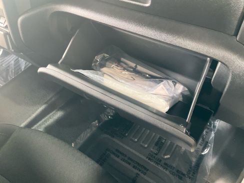 Used 2024 Chevrolet Silverado 1500 W/T w/ Z71 Off-Road Package image 31