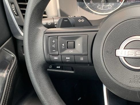 Used 2024 Nissan Rogue SV FWD image 13