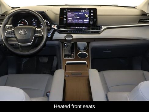 Used 2024 Toyota Sienna XLE FWD image 13
