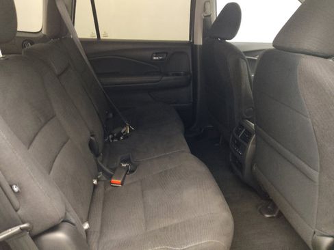 Used 2017 Honda Pilot EX image 19