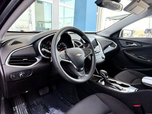 Used 2023 Chevrolet Malibu LT image 12