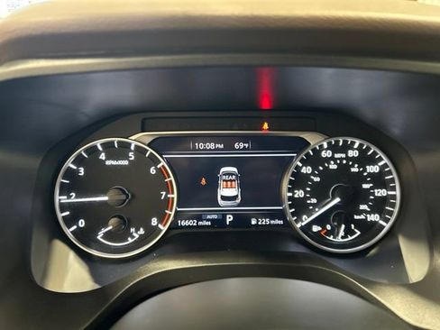 Used 2023 Nissan Rogue SV AWD/4WD image 16